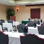 Holiday Inn Express State College At Williamsburg Square By Ihg 