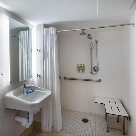 Holiday Inn Express State College At Williamsburg Square By Ihg Extérieur photo