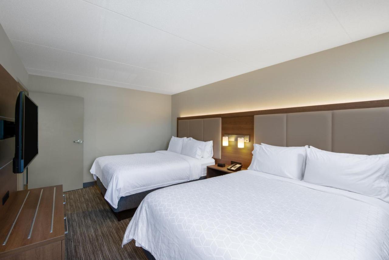 Express At Williamsburg Square By Ihg 3* State College