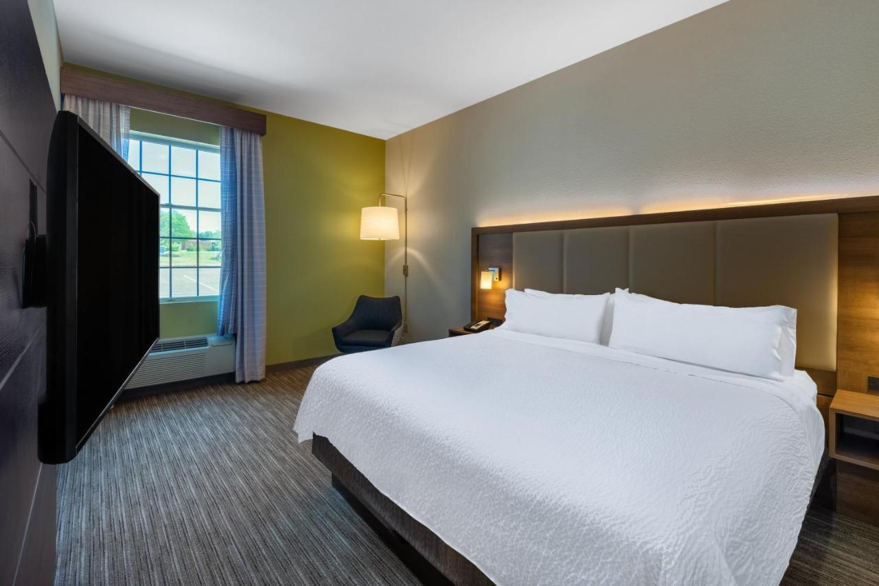 Hotel Express At Williamsburg Square By Ihg