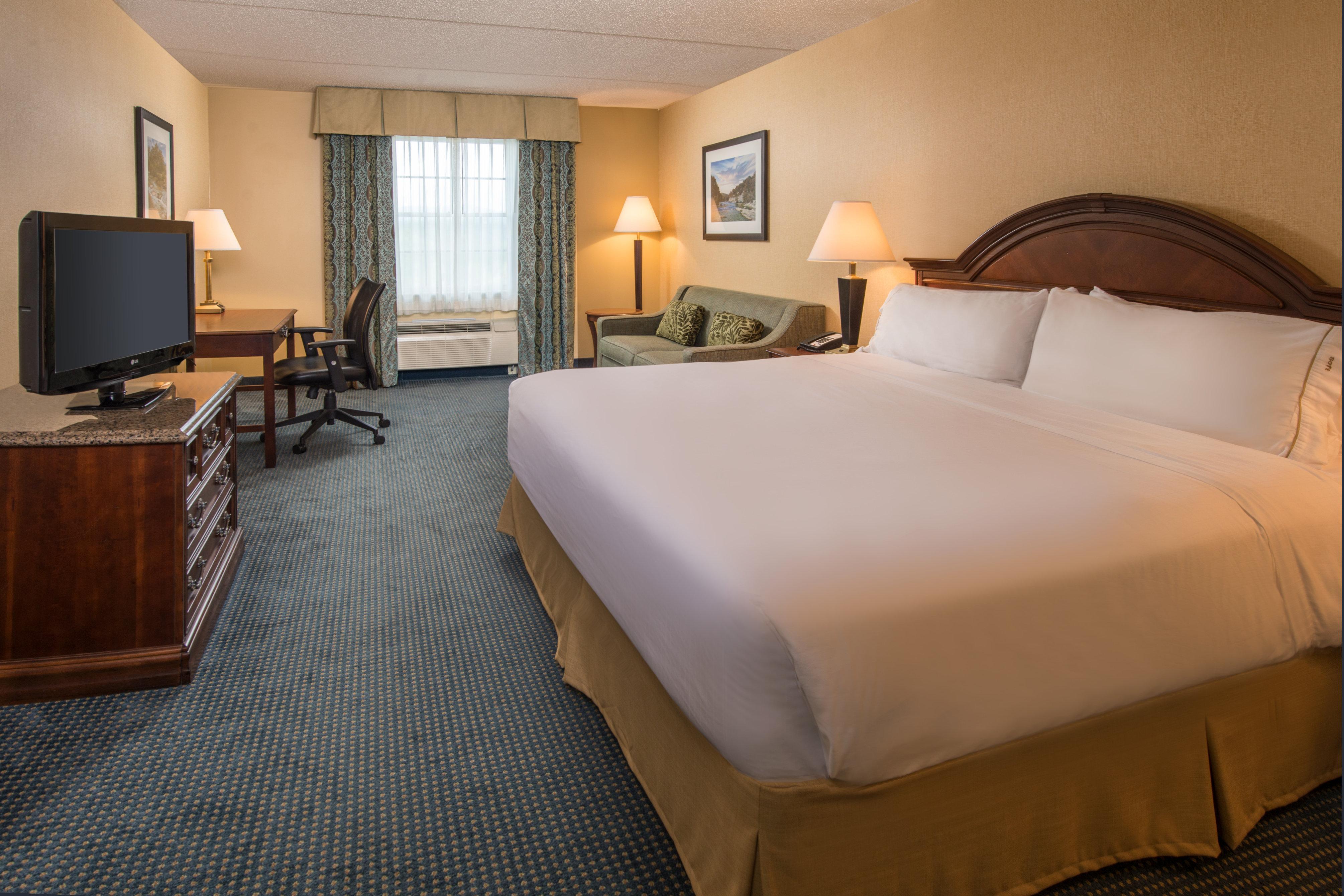 Hotel Express At Williamsburg Square By Ihg 3*