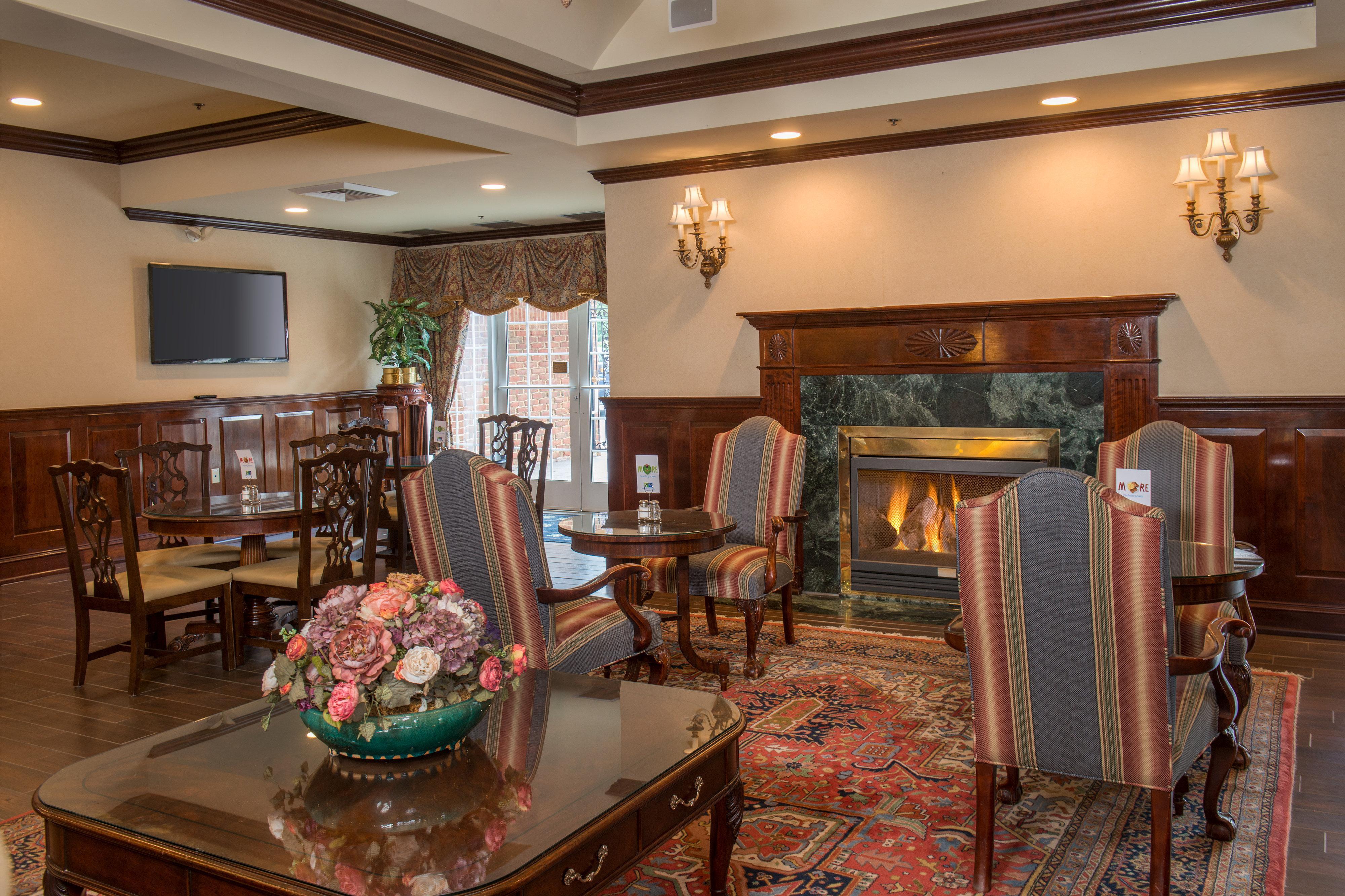Express At Williamsburg Square By Ihg