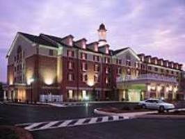 Express At Williamsburg Square By Ihg